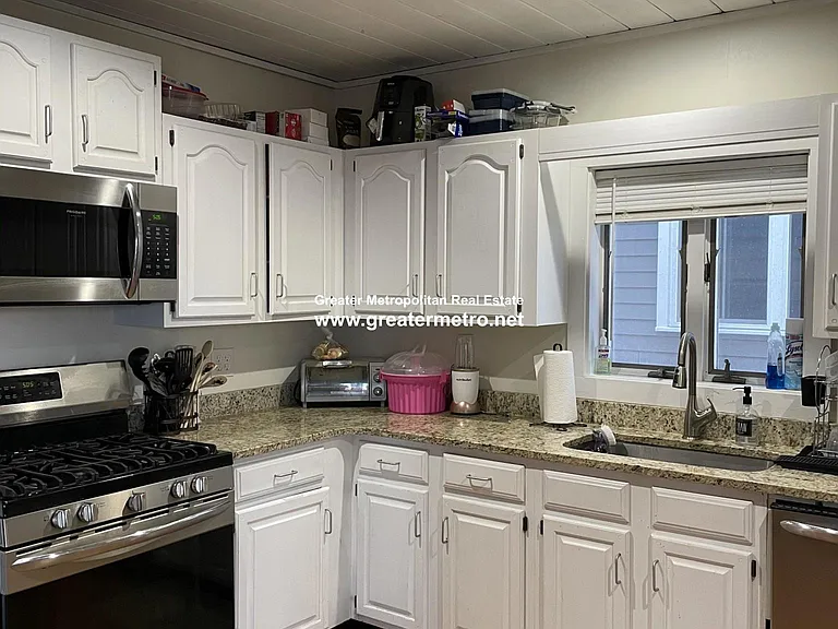 858 E Broadway #2A — Photo 1
