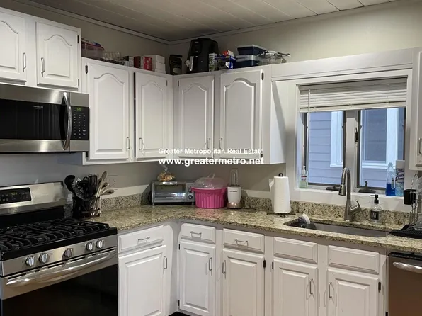 858 E Broadway #2A, Boston, MA 02127