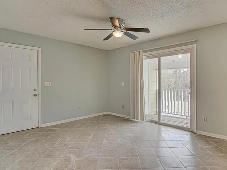 521 Mystic Dr — Photo 12