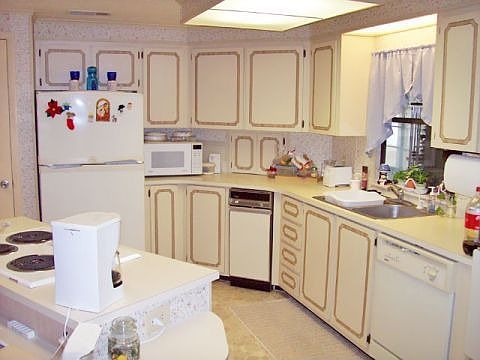 2nd image of 60 Sea Fern Dr
