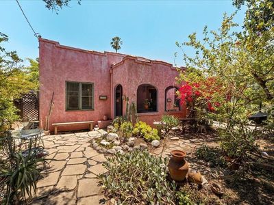 588 N Chester Ave, Pasadena, CA, 91106