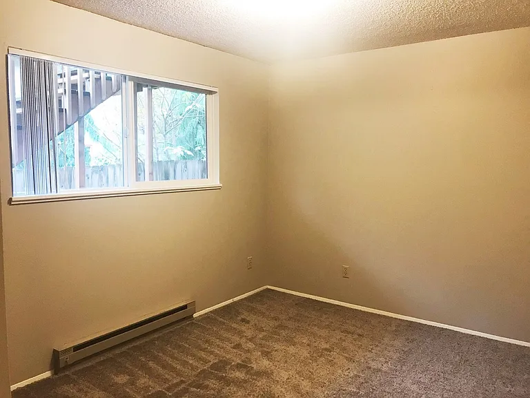 1525 SE Salmon St #1-5 — Photo 8