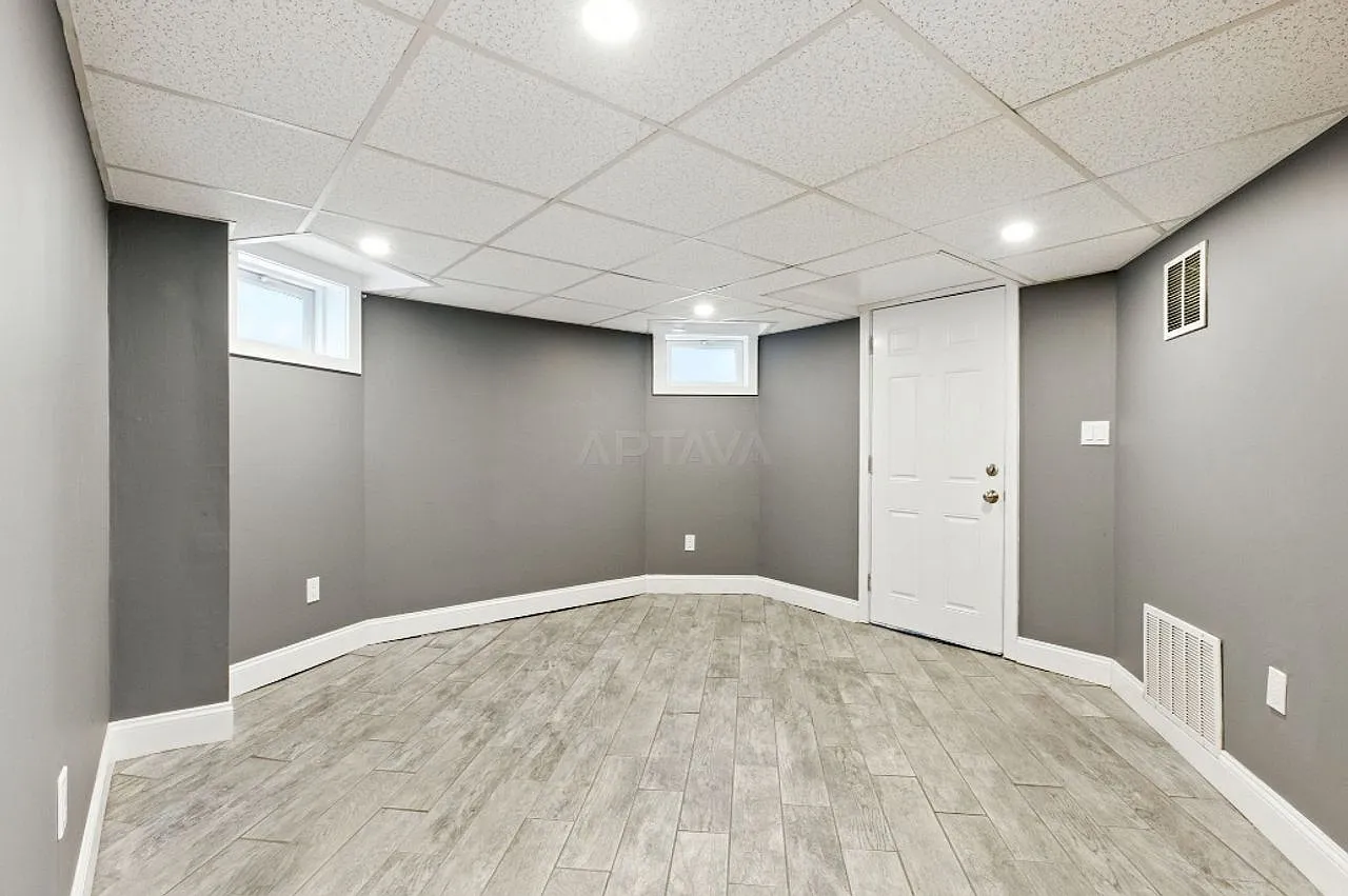 Ball Square area, 3 bedroom, 2 bathroom apartment — Photo 2