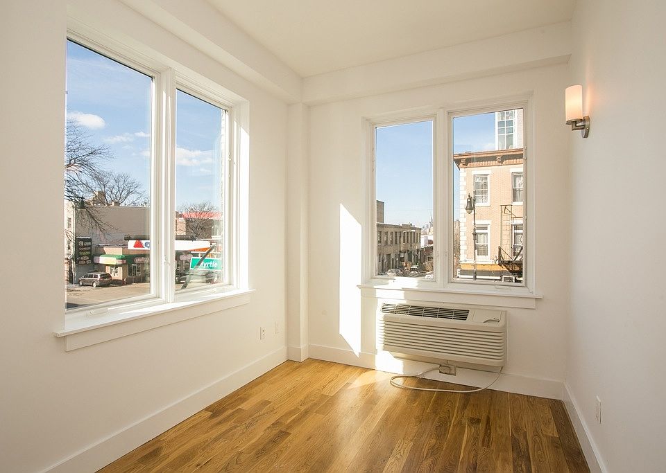 2nd image of 588 Myrtle Ave #1