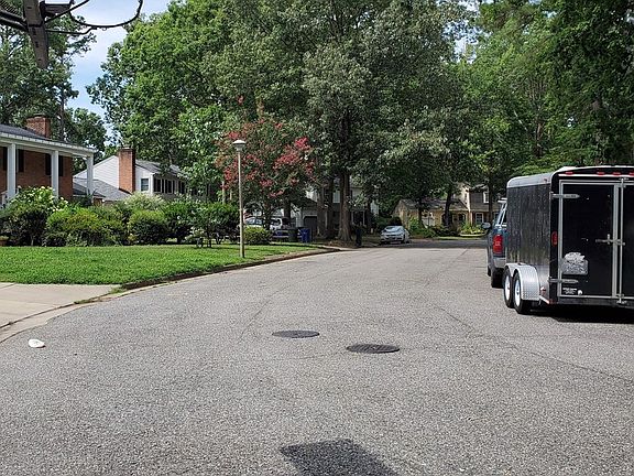 4th image of 722 Plymouth Cir