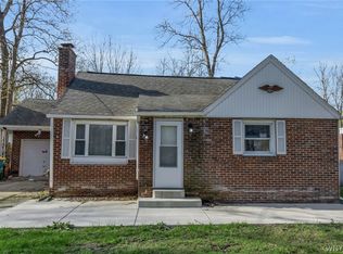 3869 Princeton Rd, Hamburg, NY 14075