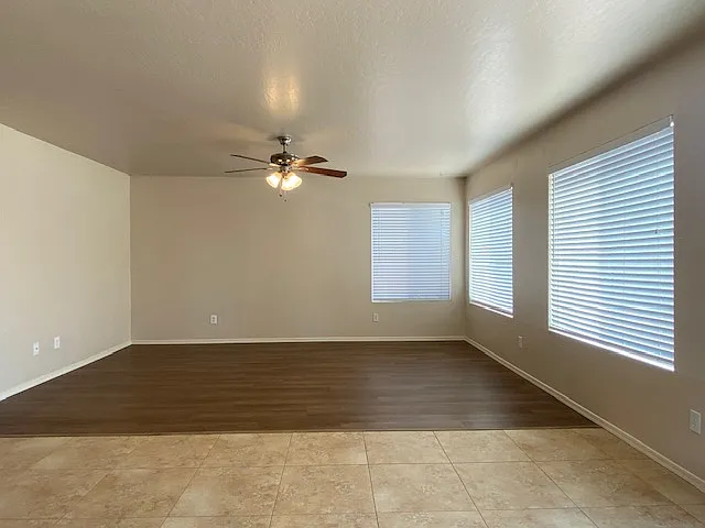 11624 N 151st Ln — Photo 12