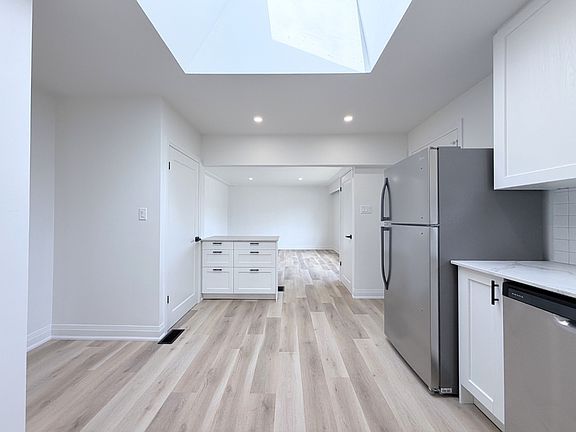 4th image of 290 Upper Paradise Rd #1