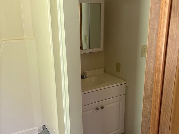 3rd image of 258 Soaring Eagle Ln