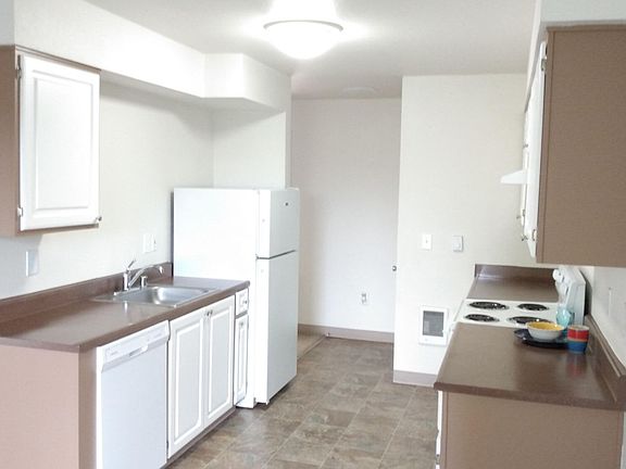 3rd image of 1473 N Goerig St #1B-1Ba-740Sqft
