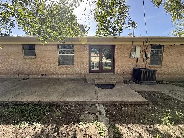 1204 S 7th St — Photo 36