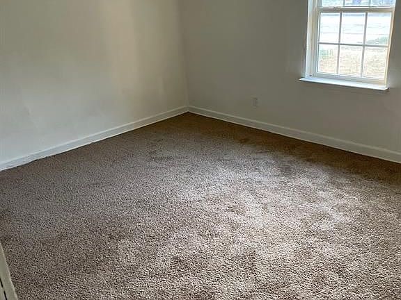 5th image of 5225 Anzio Rd
