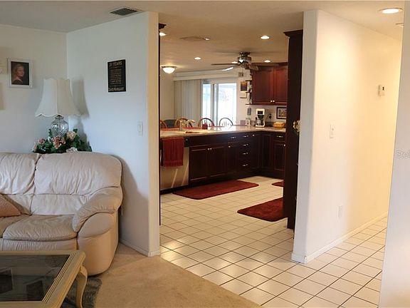 5th image of 3608 Eisenhower Dr