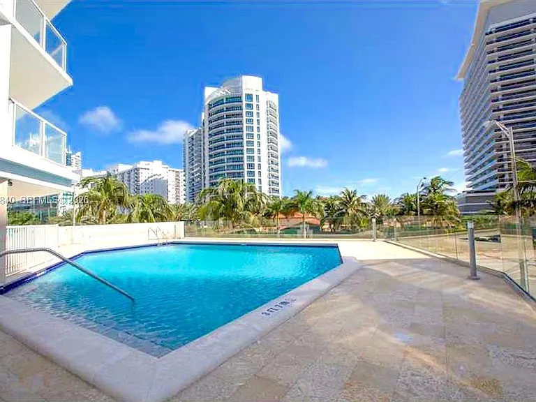 5900 Collins Ave #906 — Photo 19