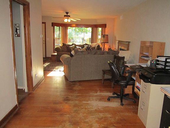 4th image of 1412 N Libby Ave