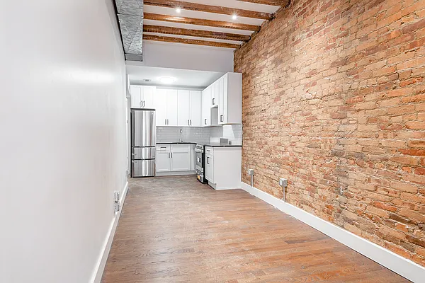 Rented by MySpaceNYC | media 17