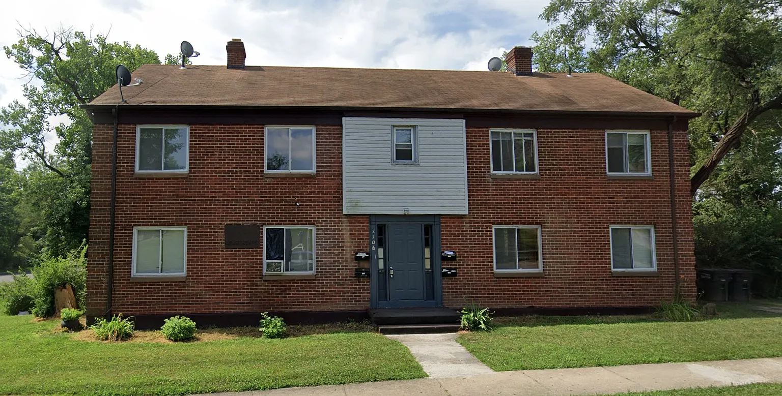2706 Oxford Ave — Photo 1