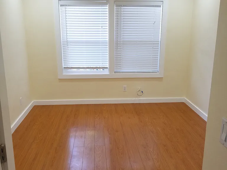 6519-6521 Crenshaw Blvd — Photo 4
