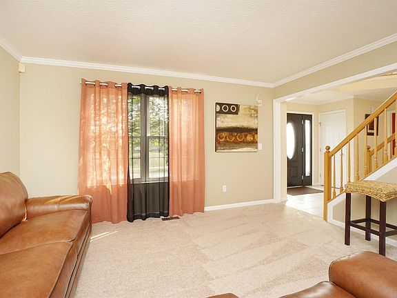 4th image of 4894 Brooke Hill Ct