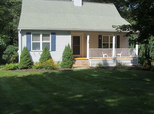 16 Hickory Ct, Colchester, CT 06415