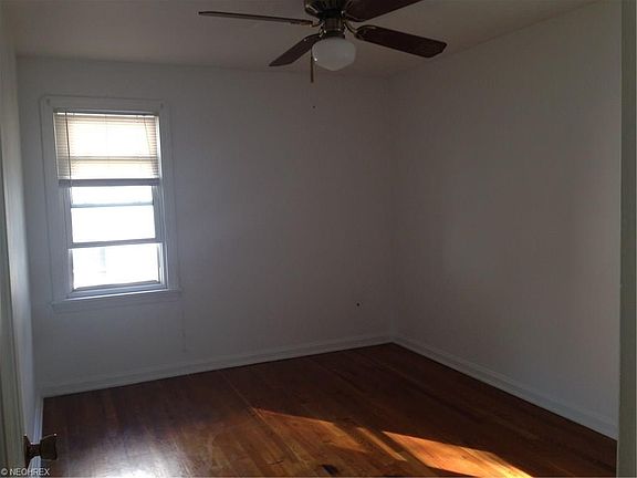 3rd image of 20945 Stanford Ave