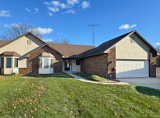 6011 Oak Creek Dr, Swartz Creek, MI 48473