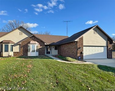 6011 Oak Creek Dr, Swartz Creek, MI, 48473