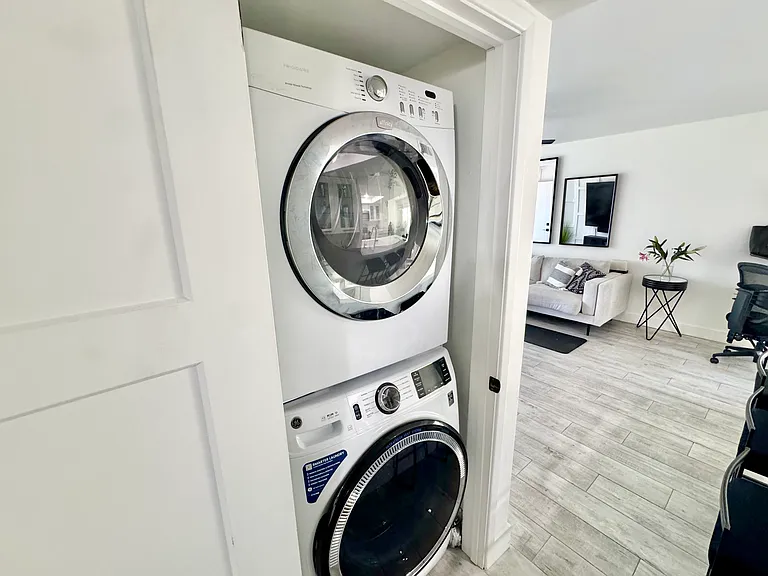 1235 N 84th Pl — Photo 15