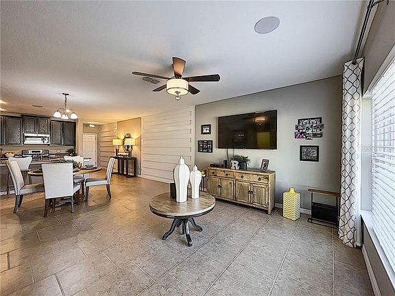 3rd image of 1727 Kato Way