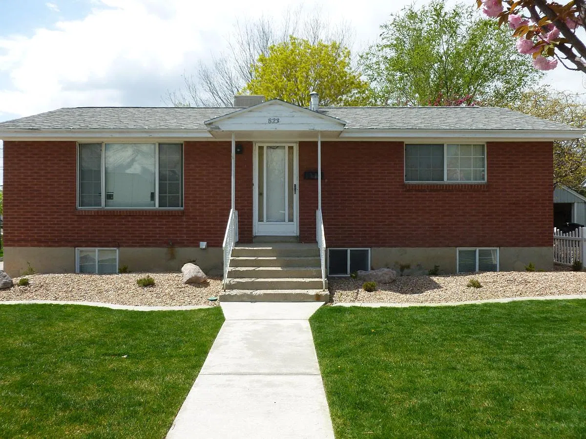 823 1/2 N 100 W — Photo 2