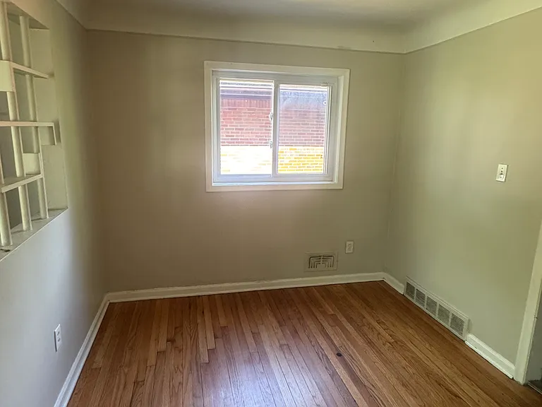 13630 Pearson St — Photo 3