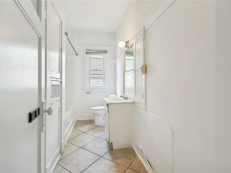 7324 Maple St — Photo 12