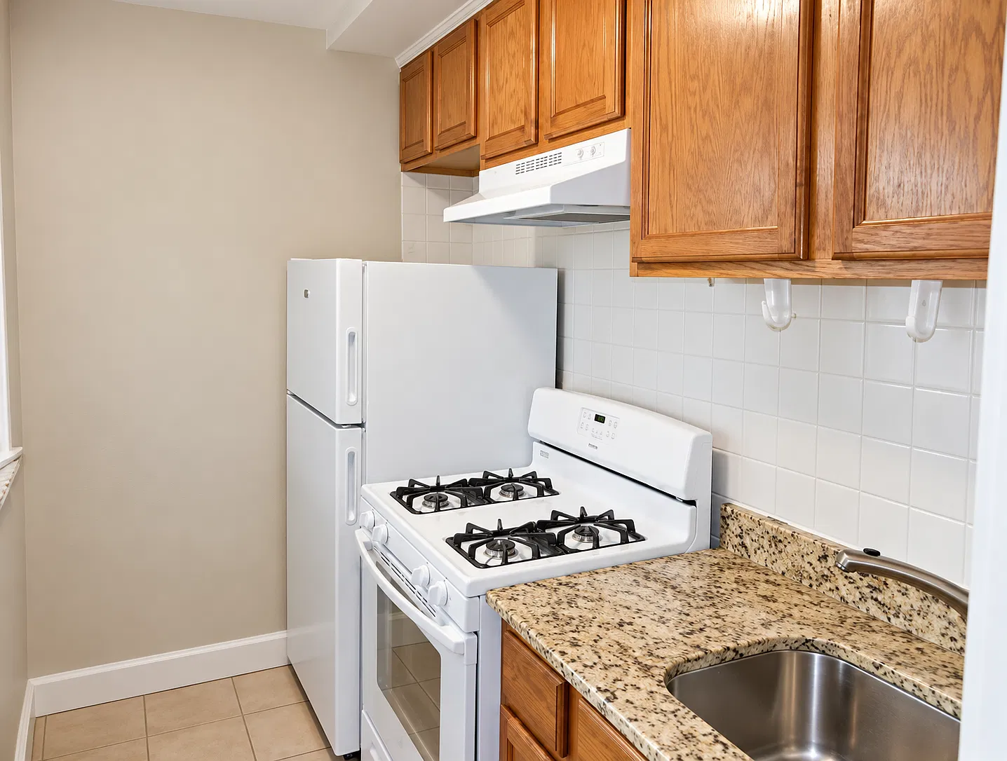 1 bed, $2,050 — Photo 3