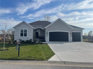 14109 Independence St, Basehor, KS 66007