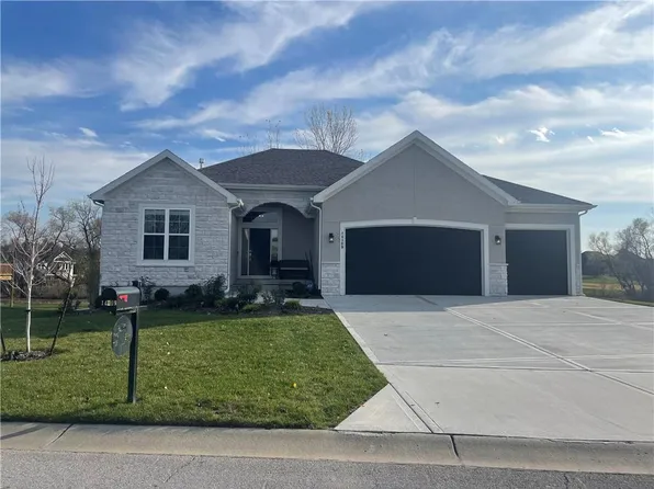 14109 Independence St, Basehor, KS 66007