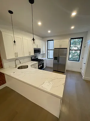 Rented by Michal Kuras, LREB | media 4