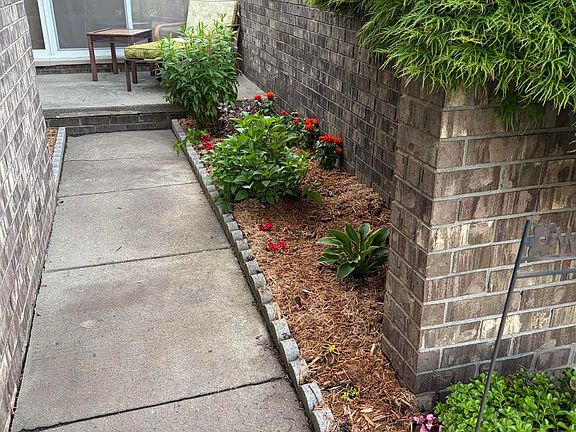 3rd image of 48607 Sugarbush Ct