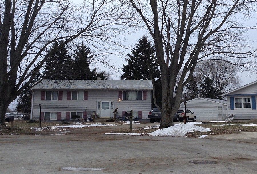 2nd image of 3431 New England Dr