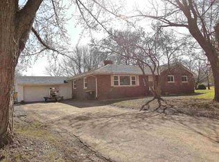 5524 Meadowbrook Dr, Fort Wayne, IN 46835