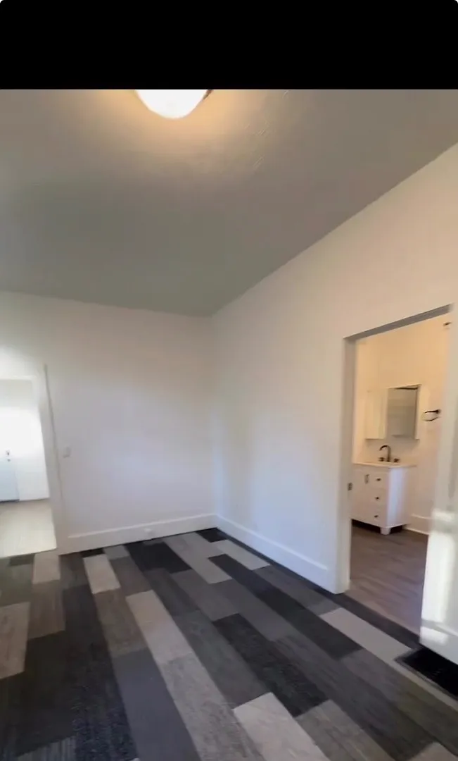 420 N Main St — Photo 3
