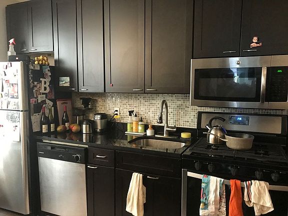 5th image of 1020 President St APT 1B