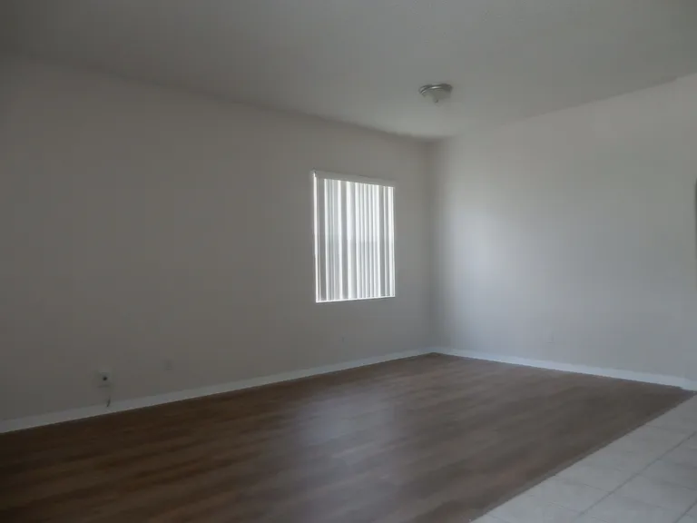 902 Cherry Valley Way — Photo 6