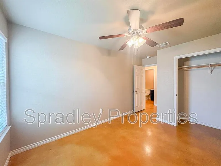 1574 Brady Way — Photo 7
