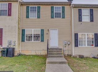 33 Sanford Dr, Bunker Hill, WV 25413