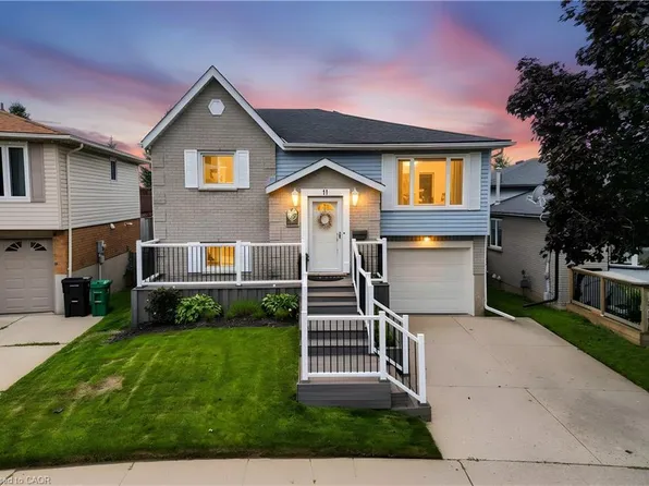 11 Woodborough Pl, Cambridge, ON N1R 7W8