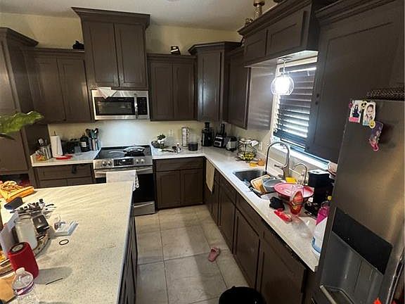 5th image of 709 Santa Isabel St