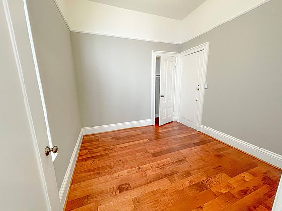5th image of 3178B 21st St