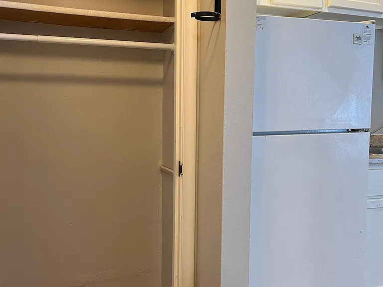 Golden Valley Apartments — Photo 5