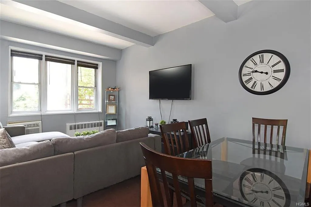 245 Rumsey Rd APT 2C photo 1