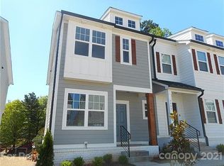 5008 Belmont Crossing Dr, Belmont, NC 28012